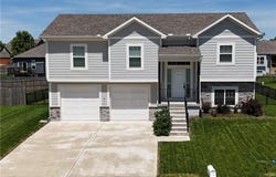1807 Alpine Drive, Pleasant Hill, MO 64080