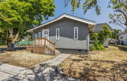 601 COLUMBIA ST, Kelso, WA 98626