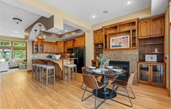 326 E Travelers Trail, Burnsville, MN 55337