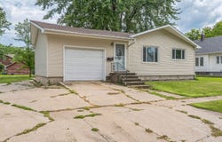 139 E Pleasant Street, Rockwell City, IA 50579