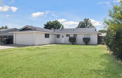 1715 S Atwood Street, Visalia, CA 93277