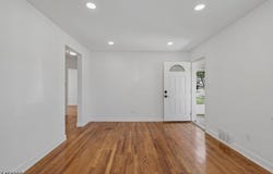 75 Emerson St, Clifton City, NJ 07013-1303