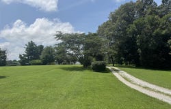 525 L G and E Road, Magnolia, KY 42104