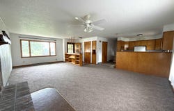 412 W Clark Street, North English, IA 52316