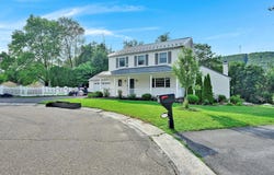 42 OVERLOOK DRIVE, POTTSVILLE, PA 17901