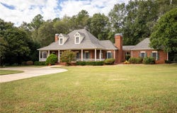75 Rivercreek Crossing, Kingston, GA 30145