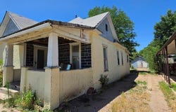 306 S 8th St, Lamar, CO 81052