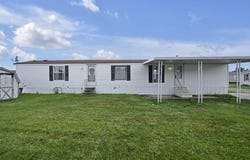 1100 Thornwood Drive SW, Heath, OH 43056