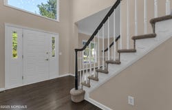 53 Vardon Way, Farmingdale, NJ 07727