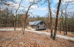 30463 Sassafras Dr, Warsaw, MO 65355