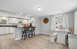 5 Elm St, Northbridge, MA 01588