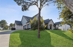 4594 Lake Breeze Drive, McKinney, TX 75071