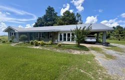 1045 County Road 109, COFFEE COUNTY, AL 36010