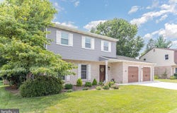 706 Robert Street, Mechanicsburg, PA 17055