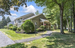 10 Hale Drive, Halfmoon, NY 12065