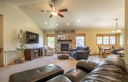 53 18th St SE, LeMars, IA 51031