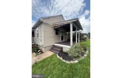 755 TURNPIKE ROAD, ELIZABETHTOWN, PA 17022
