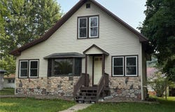 139 W Wilson Avenue, Elmwood, WI 54740