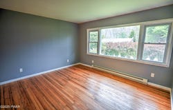 207 Sunset Hill Road, Hawley, PA 18428