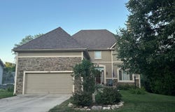 1120 Oak Tree Drive, Lawrence, KS 66049