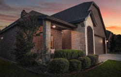 544 Clearwater Place, Granbury, TX 76049