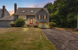 201 Comfort St, Bridgewater, MA 02324