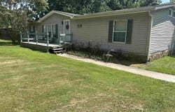 1256 W Court, Piggott, AR 72454