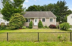 15 Pratt St, Brockton, MA 02302