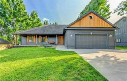 1103 Brookside Place, Raymore, MO 64083