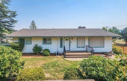 1929 NW LYNWOOD ST, Roseburg, OR 97471
