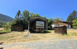 900 Placer Road, Sunny Valley, OR 97497