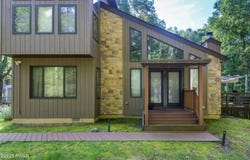 130 Ruffed Grouse Road, Bushkill, PA 18324
