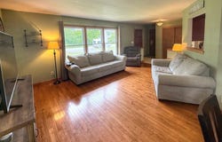 W157n9822 Glenwood Rd, Germantown, WI 53022