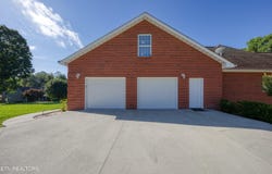 2150 Hirst Circle, Lenoir City, TN 37771