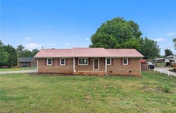 6754 Rosewood Drive, Trinity, NC 27370