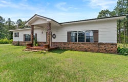 17 Hammett Rd., Petal, MS 39465