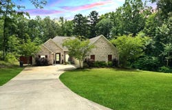 103 Saint Charles Avenue, Florence, MS 39073