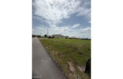 1616 NW 5th Street, Cape Coral, FL 33993