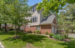 27 Loft Dr, Bridgewater Twp., NJ 08836-2262