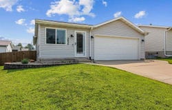 5655 Deerwood St SW, IA 52404