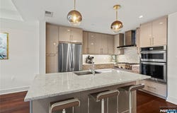 150 Henley Place 405, Weehawken, NJ 07086