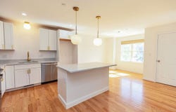 163 Woodview Way, Manchester, NH 03102