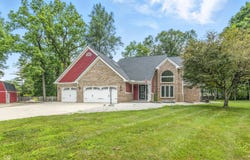 1066 N Dogwood Way, Greenfield, IN 46140