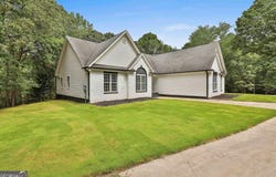 279 Doc Perry, Newnan, GA 30263