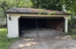 990 Pembrook Road, Cleveland Heights, OH 44121