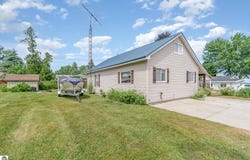 1016 5th Street, Tawas City, MI 48763