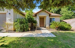 2630 E Parkview Avenue, Visalia, CA 93292