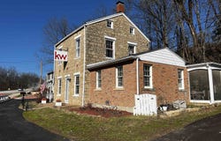 809 Spring (Highway 20), GALENA, IL 61036