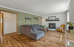914 N Locust Rd, Spokane Valley, WA 99206
