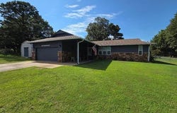 15 Ridgeway Lane, Eufaula, OK 74432